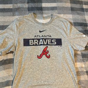 Men’s Nike dri fit medium Atlanta Braves shirt.
